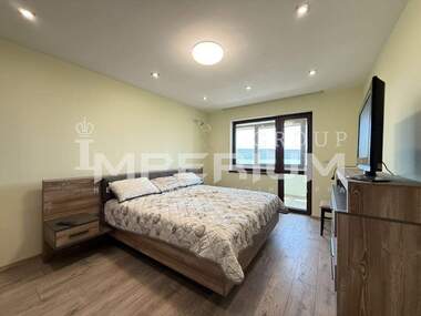 Închiriere - Apartament în Kazașko,  Varna
