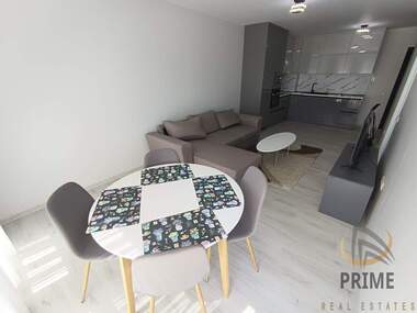 Închiriere - Apartament în Slaveîkov,  Burgas