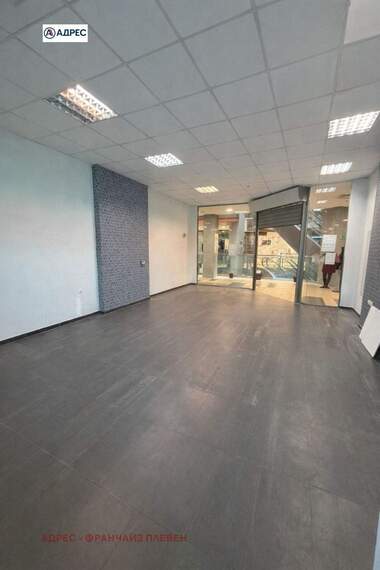 Închiriere - Magazin în Ideal City Center,  Pleven