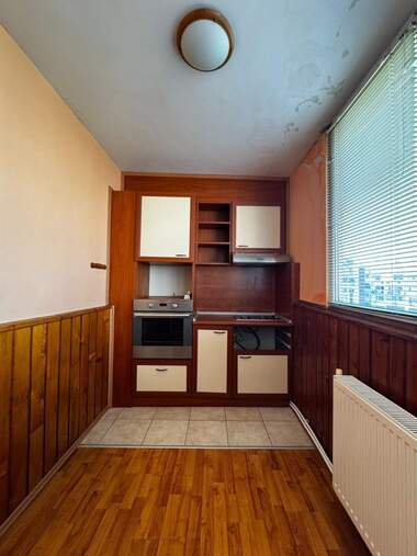 Продажба - Апартамент в Дружба 3,  Русе
