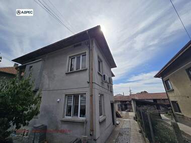 For sale - Floor of a house in Opanets,  Pleven