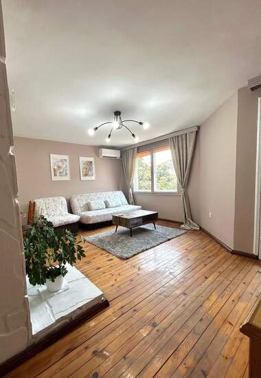 Vânzare - Apartament în Liatno kino Trakia,  Varna