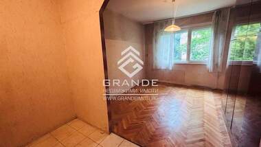 Vânzare - Apartament în Mladejki hălm,  Plovdiv