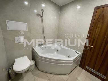Închiriere - Apartament în Vinița,  Varna