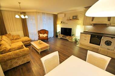 Miete - Wohnung in Lazur,  Burgas