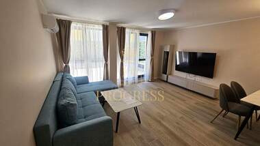 Închiriere - Apartament în Mladejki hălm,  Plovdiv