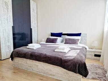 Închiriere - Apartament în Levski,  Varna
