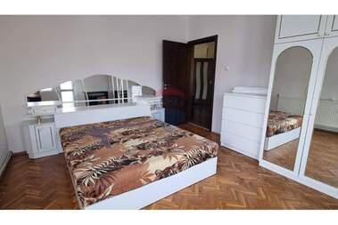 Vânzare - Apartament în Center,  Ruse
