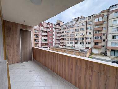 Închiriere - Apartament în Lazur,  Burgas