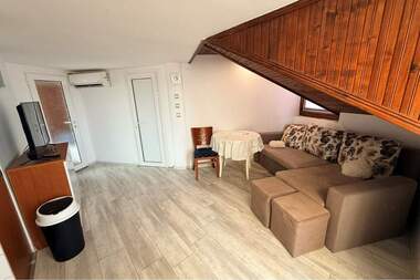 Kira - Apartman olarak VINS - Çerven ploshtad,  Varna