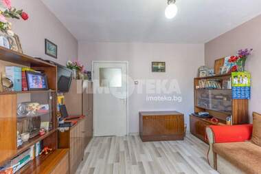 Vânzare - Apartament în Mladost 1,  Varna