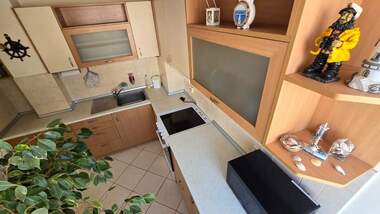 Închiriere - Apartament în Văzrajdane,  Burgas