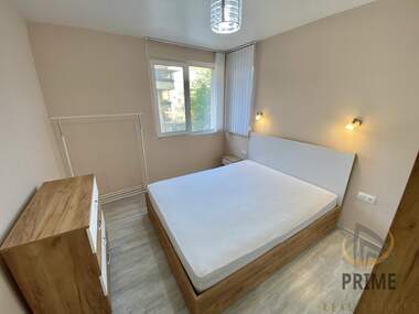 Închiriere - Apartament în Lazur,  Burgas