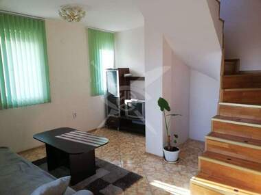 Închiriere - Apartament în Hristo Smirnenski,  Plovdiv