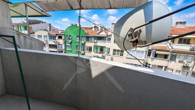 Verkauf - Wohnung in Wazrajdane,  Burgas