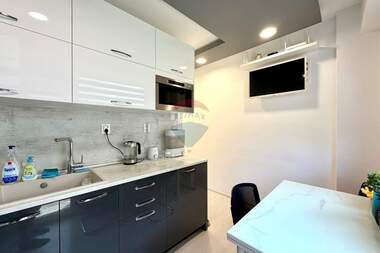 For sale - Apartment in Centеr,  Veliko Tarnovo