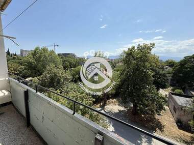 For sale - Apartment in Kiuchuk Parij,  Plovdiv