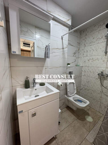 Închiriere - Apartament în Zdraveț Iztok,  Ruse