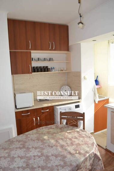 Închiriere - Apartament în Văzrajdane,  Ruse