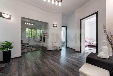 Închiriere - Apartament în Center,  Varna