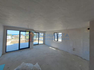 For sale - House in Lozenec,  Iambol