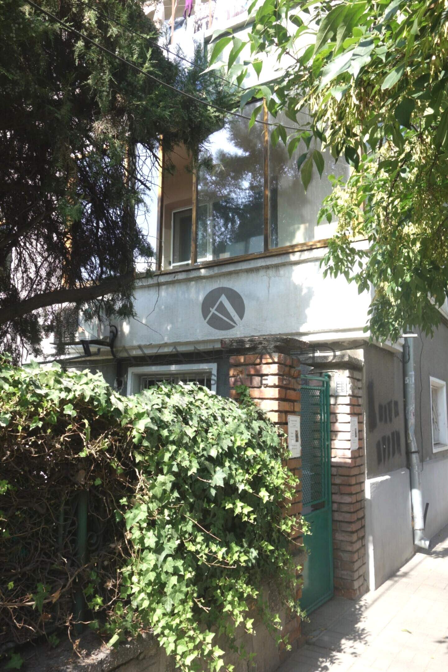 Floor of a house in Kiuchuk Parizh, Plovdiv – photo 7