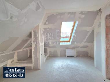 Продажба - Апартамент в Център,  Русе