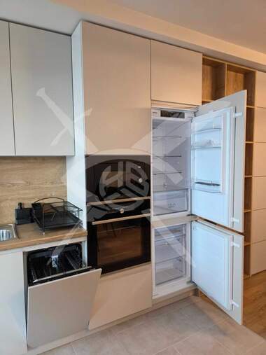 Închiriere - Apartament în Lagera,  Sofia