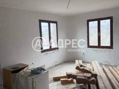 For sale - House in Bankia,  Sofia