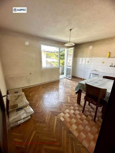 Verkauf - Wohnung in Troian,  Lowetsch