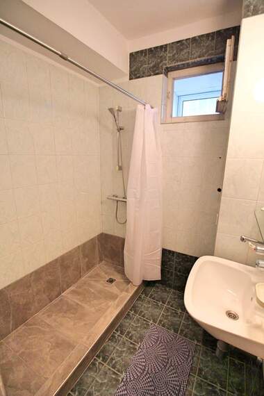 Închiriere - Apartament în Lazur,  Burgas