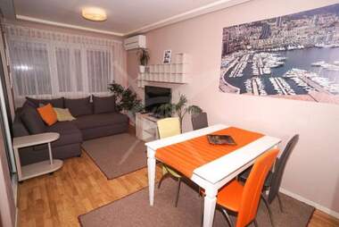 For rent - Apartment in Zimno kino Trakia,  Varna