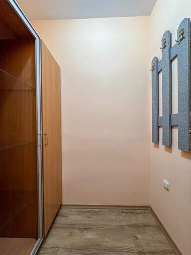 Închiriere - Apartament în Zornița,  Burgas