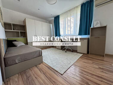 Închiriere - Apartament în Hășove,  Ruse