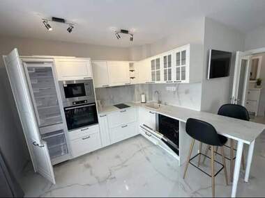 Închiriere - Apartament în Mladejki hălm,  Plovdiv