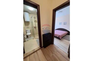 Închiriere - Apartament în Pobeda,  Varna