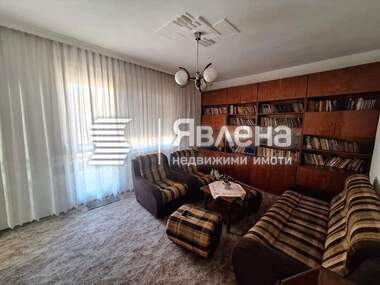 For sale - Apartment in Center,  Iambol
