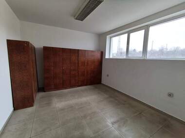 For rent - Warehouse/Storage Unit/Storage in Promishlena zona,  Targovishte
