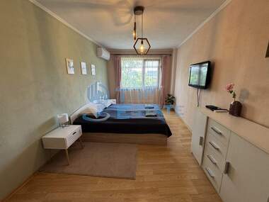 For sale - Floor of a house in Centеr,  Veliko Tarnovo