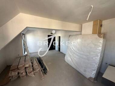 Vânzare - Apartament în Țentăr,  Kărdjali