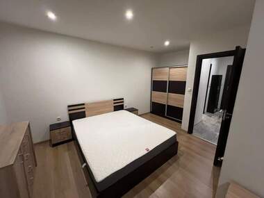 Miete - Wohnung in Mladejki halm,  Plowdiw