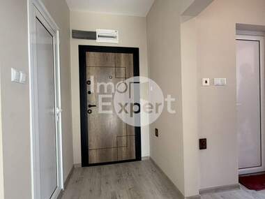 Продажа - Квартира в Карнобат,  Бургас