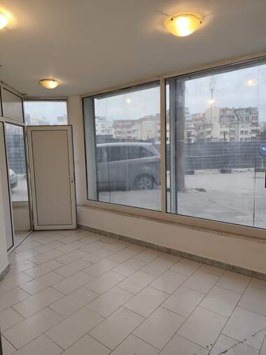 Miete - Büro/Laden/Schönheitssalon/Zahnarztbüro in Kameniza 2,  Plowdiw