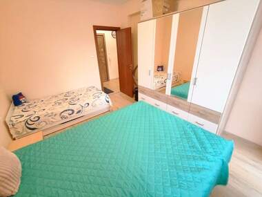 Închiriere - Apartament în Slaveîkov,  Burgas