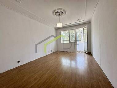 Vânzare - Apartament în Mladost 2,  Varna