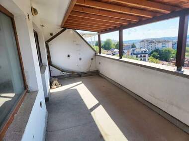 Vânzare - Apartament în Liuben Karavelov,  Haskovo