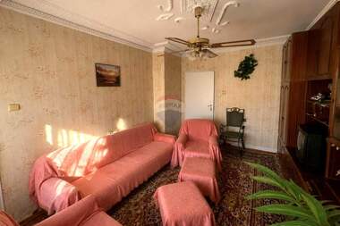 For sale - Apartment in Matematicheskata gimnazia,  Shumen