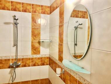 Închiriere - Apartament în Văzrajdane,  Burgas