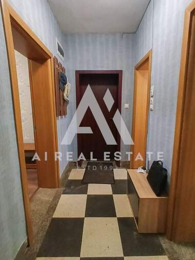 Наем - Апартамент в Широк Център,  Плевен