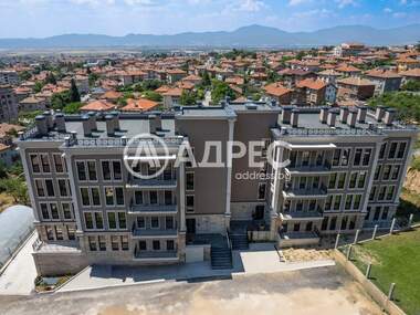 Satış - Karlovo View - Gayrimenkul ile bina olarak Karlovo,  Plovdiv